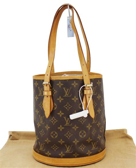 le petit bucket louis vuitton|Louis Vuitton round bucket bag.